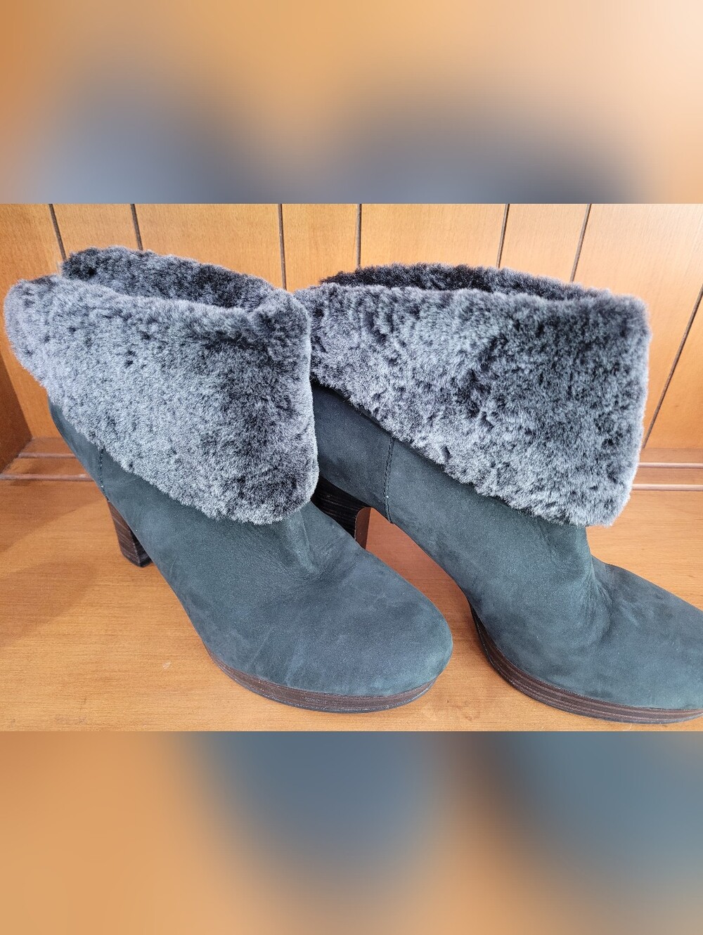 Women's sz 11  UGG Dandylion Sheepskin Shearling Fur Cuff Grey Boots High Heel